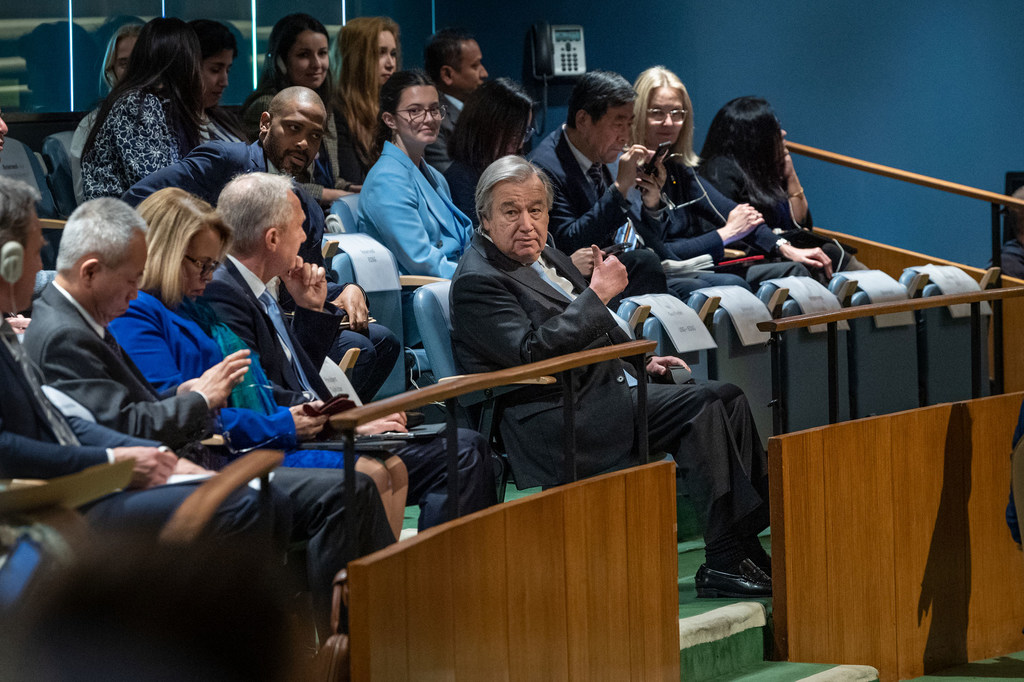 联合国秘书长古特雷斯和大会主席克勒希出席水事会议闭幕式。