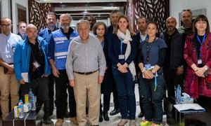 أثناء زيارته الرمضانية التضامنية لرفح المصرية، التقى أمين عام الأمم المتحدة أنطونيو غوتيريش عددا من العاملين في المجال الإنساني في غزة.