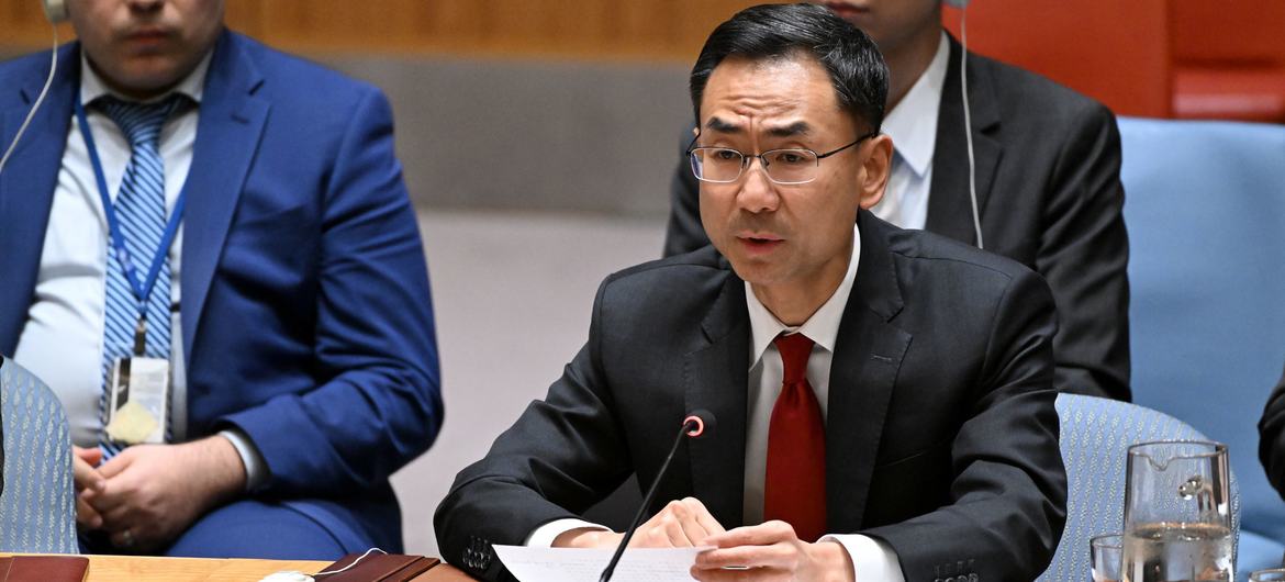 Geng Shuang, Ambassador and Deputy Permanent Representative of China, addresses the UN Security Council.