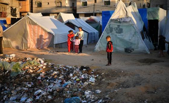 Антисанитарные условия способствуют гуманитарному кризису в Газе.