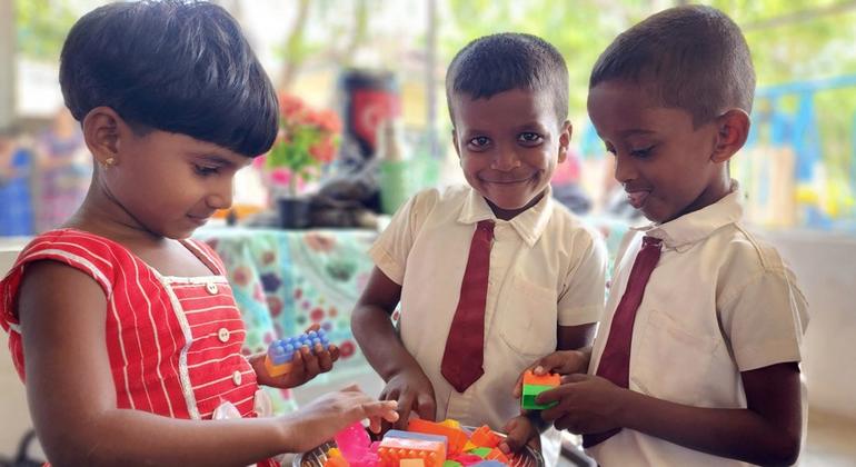यूनीसेफ़ ने श्रीलंका में अत्यधिक पिछले आठ ज़िलों में, प्री-प्राइमरी स्कूलों में आहार योजना के लिए, स्थानीय अधिकारियों के साथ मिलकर काम किया है.