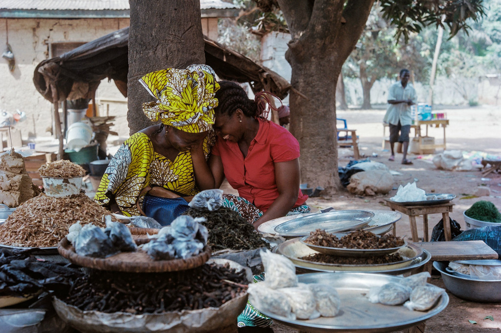 Deux amies en République centrafricaine.