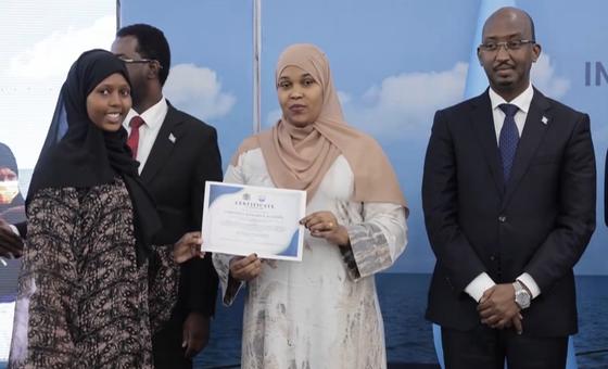 Hafla ya mabaharia kwenye mjadala kuhusu wanawake katika sekta ya usafirishaji majini, uliofanyika kwenye mji mkuu Mogadishu, Somalia. 