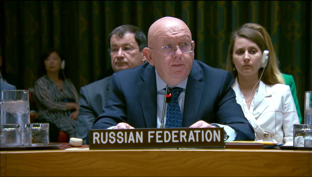 Представитель Российской Федерации Сергей Небензя выступает на заседании Совета Безопасности ООН .