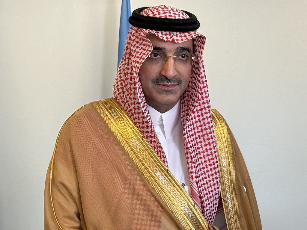 يظهر في الصورة الرئيس التنفيذي للصندوق السعودي للتنمية، سعادة سلطان بن عبد الرحمن المرشاد.