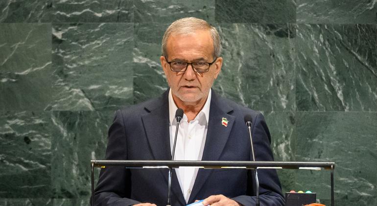 Le président iranien, Masoud Pezeshkian, au deuxième jour du débat général de la 80e session de l’Assemblée générale de l'ONU.