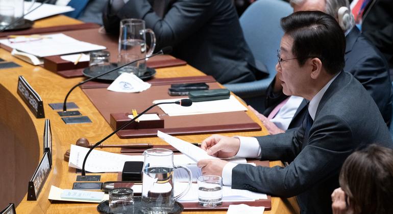 अन्तरराष्ट्रीय शान्ति व सुरक्षा के लिए, कृत्रिम बुद्धिमत्ता से उत्पन्न ख़तरों पर विचार करने के लिए, कोरिया गणराज्य की पहल पर सुरक्षा परिषद की विशेष बैठक बुलाई गई. (24 सितम्बर 2025).