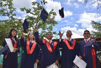 Approximately 3,500 ex-combatants in Colombia have been able to complete their studies thanks to the Arando la Educación (Plowing Education) programme.