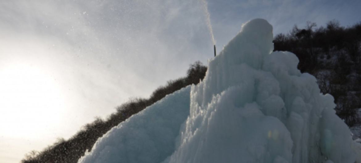 В течение первой зимы ледник в кыргызском ауле разросся до более чем 70 тысяч кубических метров льда. 