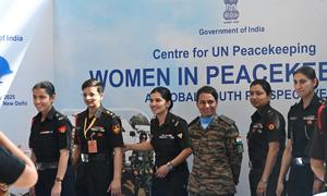 शान्तिरक्षा में महिलाओं की भूमिका को बढ़ावा देने पर केन्द्रित एक सम्मेलन, भारत की राजधानी नई दिल्ली में आयोजित हुआ.