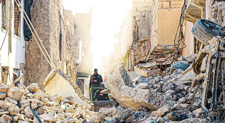 In the war of Iraq, a group of Anmas -Tortne Mosul, is wandering explosively and removing them. In the war of Iraq, a group of Anmas -Tortne Mosul, is wandering explosively and removing them.