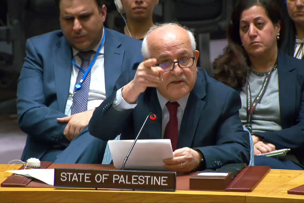 Ambassadeur Riyad Mansour, Permanente Vertrieder vum Staat Palestina bei de Vereenten Natiounen adresséiert d'Sécherheetsrot Reunioun iwwer d'Situatioun am Mëttleren Osten, dorënner d'palästinensesch Fro.