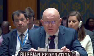 El embajador Vassily Nebenzia, representante permanente de Rusia ante la ONU, interviene en la reunión del Consejo de Seguridad sobre la situación en Oriente Medio, incluida la cuestión palestina.
