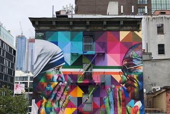 Mural de MadreTeresa e Mahatma Gandhi, de Eduardo Kobra.