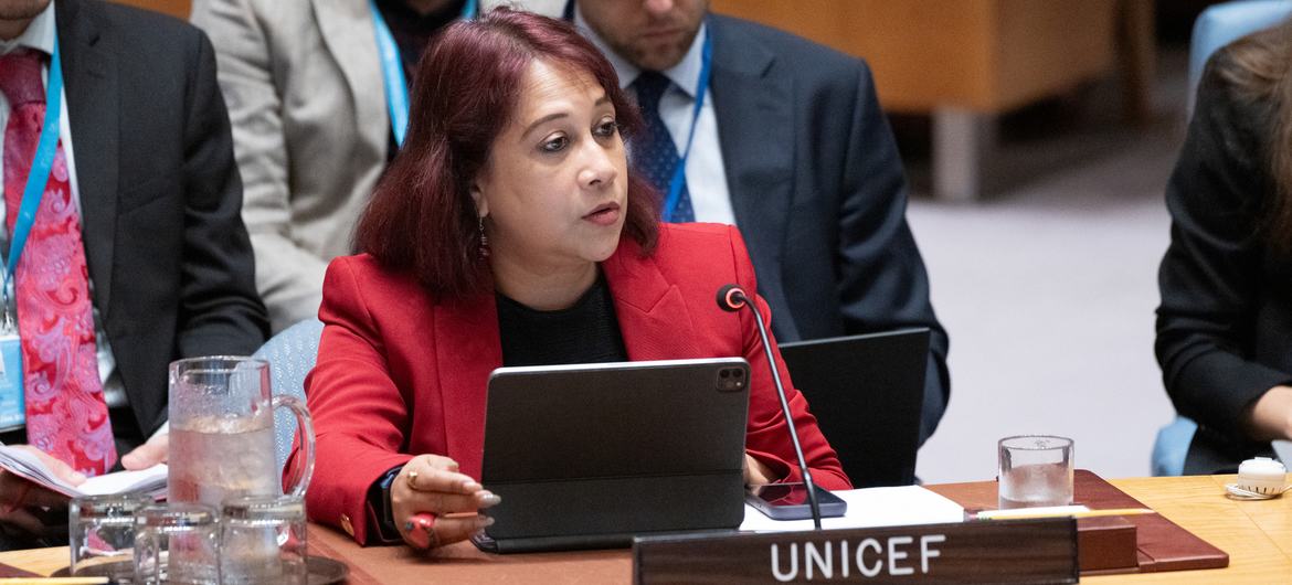 Sheema Sen Gupta, UNICEF Director of Child Protection and Migration, briefs the Security Council meeting on children and armed conflict. Sheema Sen Gupta, UNICEF Director of Child Protection and Migration, briefs the Security Council meeting on children and armed conflict.