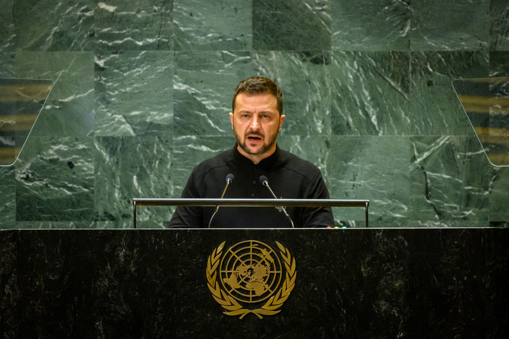 Президент Украины обращается к Генеральной Ассамблее ООН.