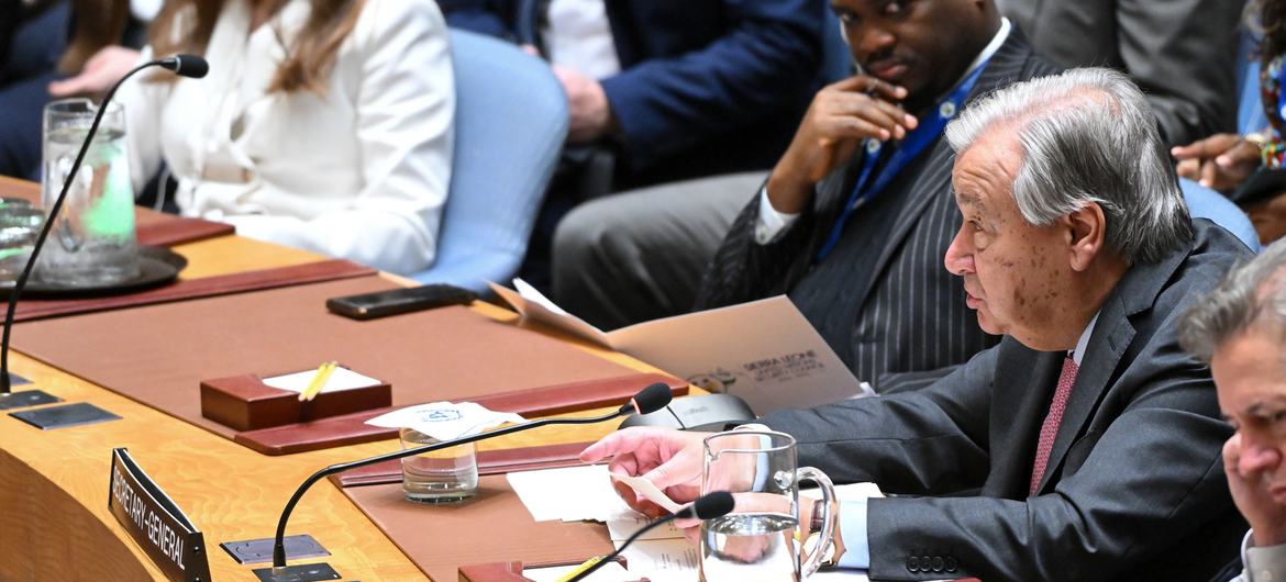 الأمين العام للأمم المتحدة، أنطونيو غوتيريش أثناء إلقاء كلمته أمام جلسة النقاش المفتوحة لمجلس الأمن بشأن القيادة من أجل السلام.