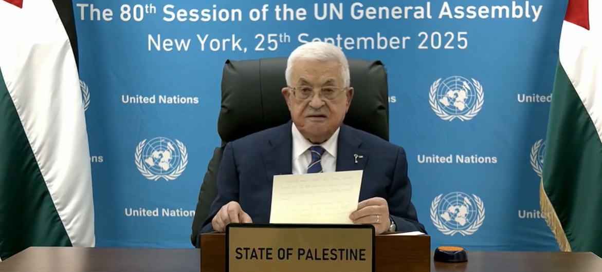 محمود عباس، رئيس دولة فلسطين، يلقي كلمة في المناقشة العامة للدورة الثمانين للجمعية العامة.