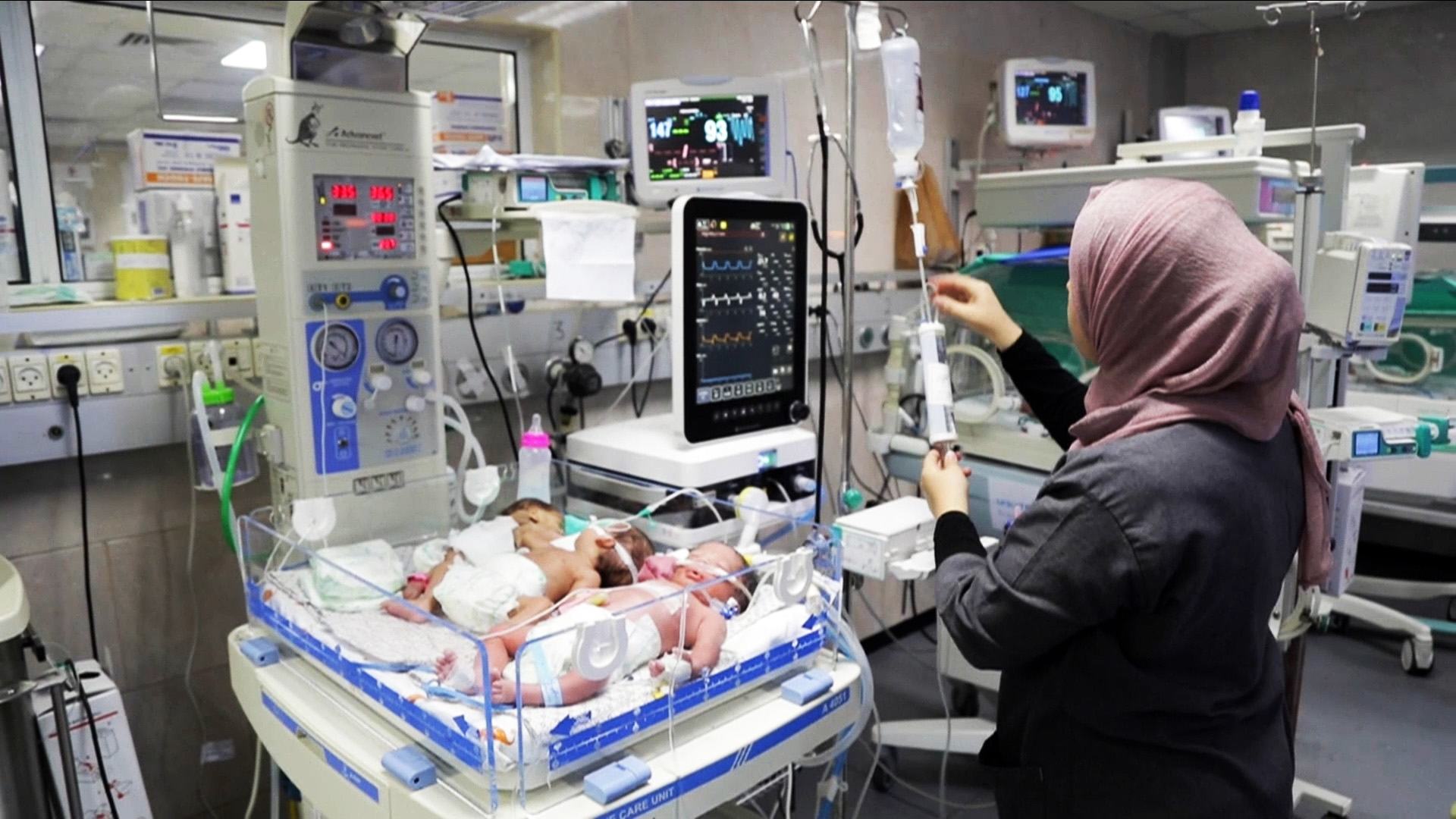 یو این ایف پی اے کے مطابق غزہ میں اس وقت تقریباً 50,000 خواتین حاملہ ہیں اور 5,500 کے ہاں آئندہ ماہ بچوں کی پیدائش متوقع ہے۔
