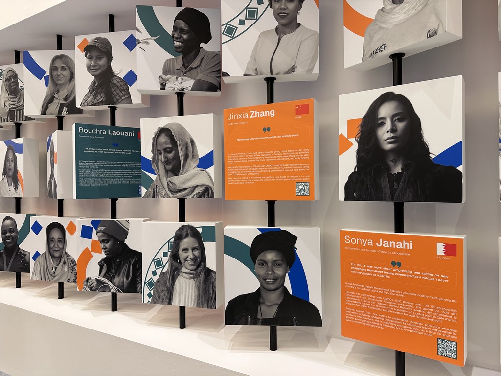 An exhibition celebrating women supported by UNIDO's ELLEvate programme (Riyadh, Nov 2025)