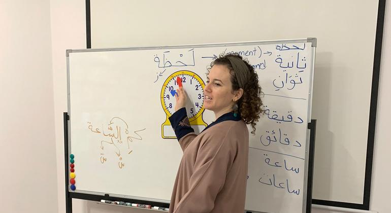 إحدى مدرسات اللغةالعربية في مركز "أنا أستطيع أن أتكلم العربية"