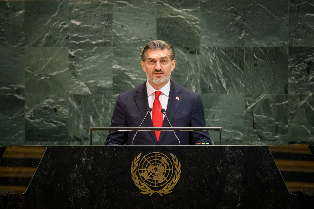 Президент Грузии обращается к Генассамблее ООН. 