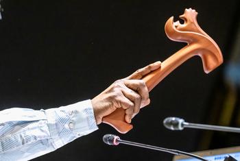 مطرقة رئاسة الجمعية العامة للأمم المتحدة.