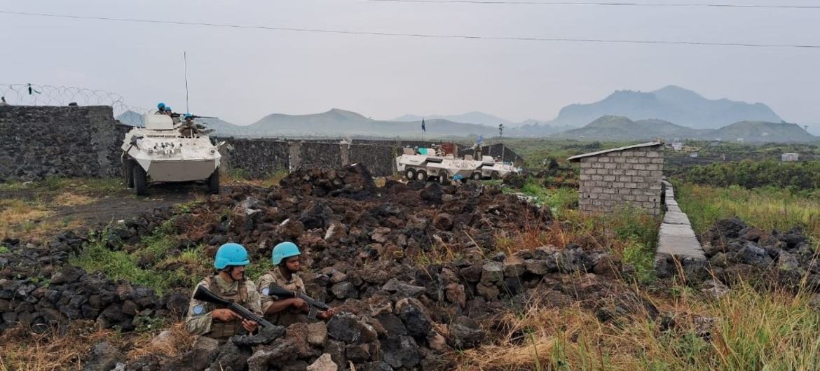 As forças de manutenção da paz de Monusco mantêm suas posições em apoio às forças armadas do RD Congo para repelir o M23 e proteger civis na parte oriental do país