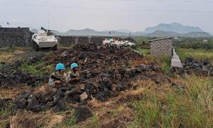 Walinda amani wa MONUSCO wakiwa lindoni kusaidia jeshi la serikali ya DRC, FARDC kukabiliana na waasi wa M23  jimboni Kivu Kaskazini, mashariki mwa nchi hiyo.