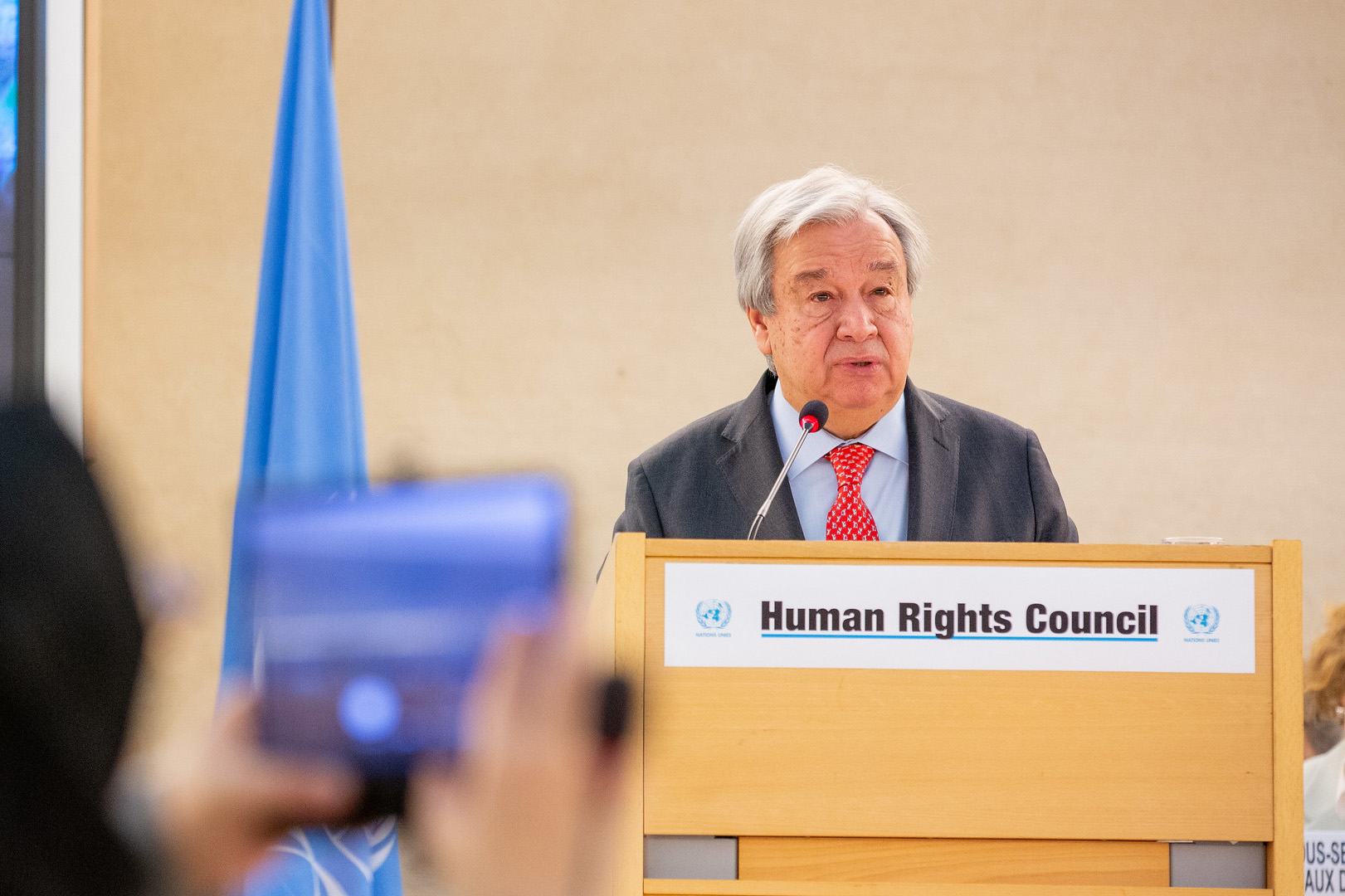 联合国秘书长古特雷斯在人权理事会第五十五届会议上发言。