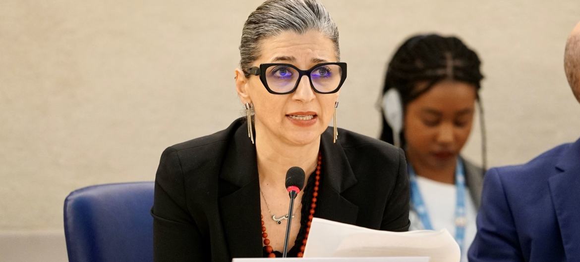Francesca Albanese, relatora especial sobre a situação dos direitos humanos nos territórios palestinos, faz comentários na 55ª sessão do Conselho de Direitos Humanos da ONU em Genebra.