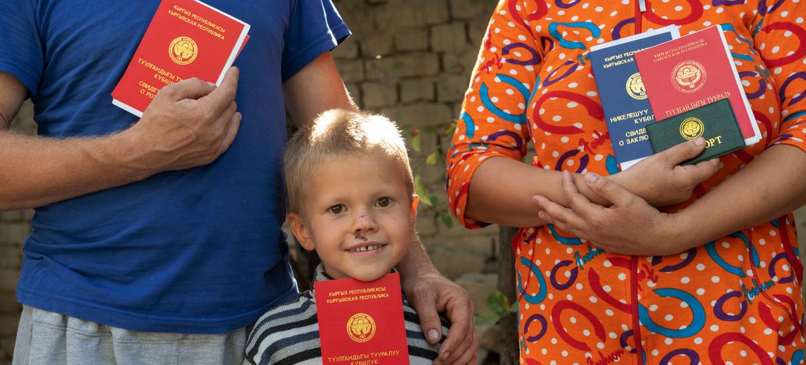 В 2019 году Кыргызстан стал первой страной в мире, полностью решившей проблему отсутствия гражданства на своей территории. 