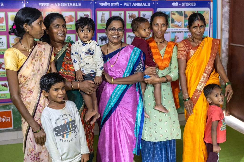 आरम्भ कार्यक्रम ने सभी परिवारों को सभाओं के जरिए एकजुट करके, पालन-पोषण को सामूहिक ज़िम्मेदारी बना दिया.