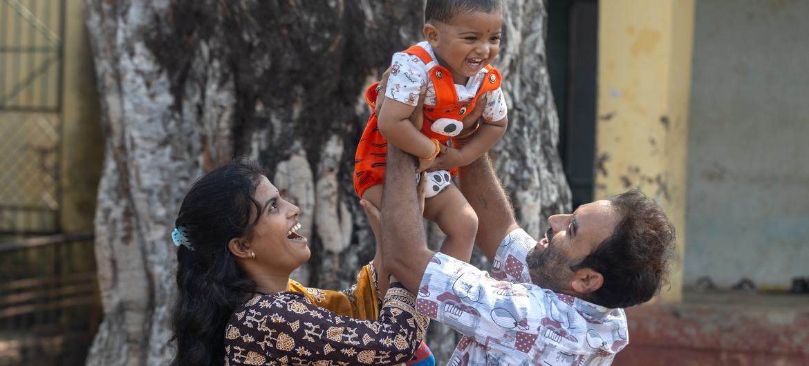 O Unicef lançará o Mês da Parentalidade 2025 para destacar a importância de equipar os cuidadores com o conhecimento e as ferramentas de que precisam