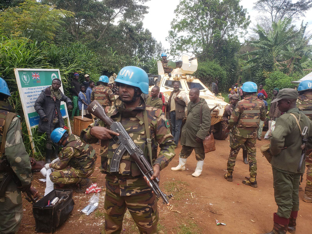 Des Casques bleus patrouillent dans le village de Logo, dans le territoire de Djugu, en République démocratique du Congo.