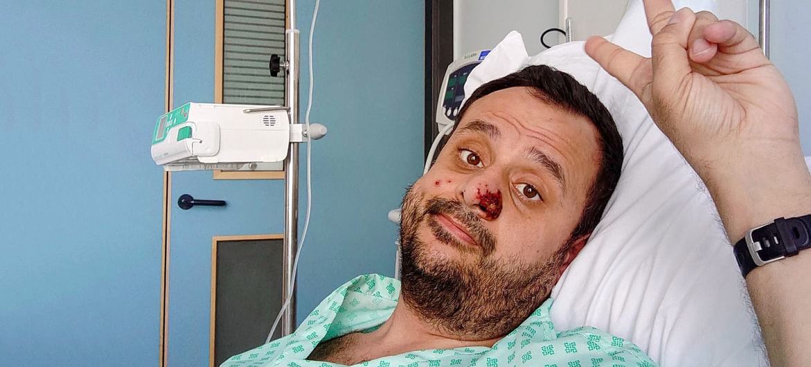 Un homme se remet du virus mpox dans un hôpital de Londres, au Royaume-Uni.