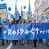 3 ноября 2021 года в Лондоне прошла демонстрация с большим синим транспарантом, на котором написано «#Уважайте мой ВИЧ».