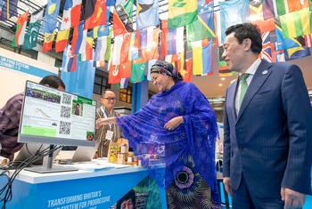 نائبة الأمين العام للأمم المتحدة، أمينة محمد والمدير العام لمنظمة الأغذية والزراعية للأمم المتحدة، شو دونيو 