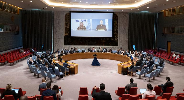 منظر واسع لاجتماع مجلس الأمن بشأن الوضع في الشرق الأوسط، بما في ذلك القضية الفلسطينية.
