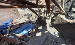 Israel atacó el hospital Nasser, en el sur de la Franja de Gaza, el 25 de agosto, causando la muerte de al menos 20 personas, entre ellas cinco periodistas. 