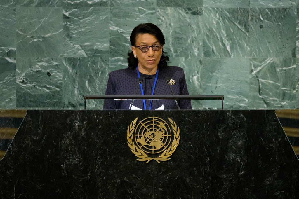 Na Assembleia Geral da ONU, embaixadora de Angola Maria de Jesus Ferreira anunciou investimentos em infraestruturas económicas e sociais no sul