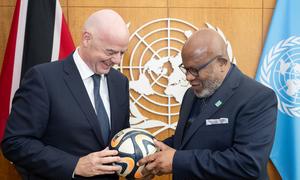  Presidente da Assembleia Geral se encontra com o presidente da FIFA
