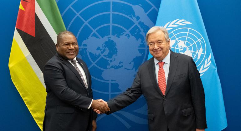 O encontro do secretário-geral, António Guterres, com o presidente de Moçambique