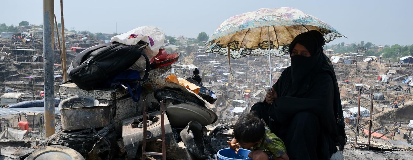 Des milliers de réfugiés rohingyas ont fui le Myanmar vers le Bangladesh en raison de l'insécurité.