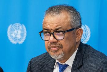 El secretario general de la ONU, Tedros Adhanom, en una rueda de prensa sobre la resistencia a los antimicrobianos.