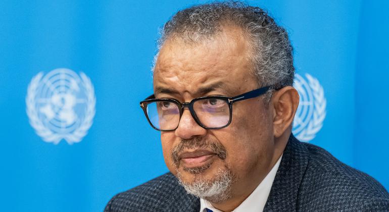 El director de la OMS, Tedros Adhanom Ghebreyesus, responde a las preguntas de los periodistas en una rueda de prensa.