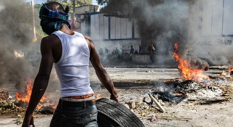 Violencia en las calles de Puerto Príncipe, Haití.