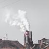 Les combustibles fossiles émettent des polluants atmosphériques qui sont nocifs à la fois pour l'environnement et la santé publique.