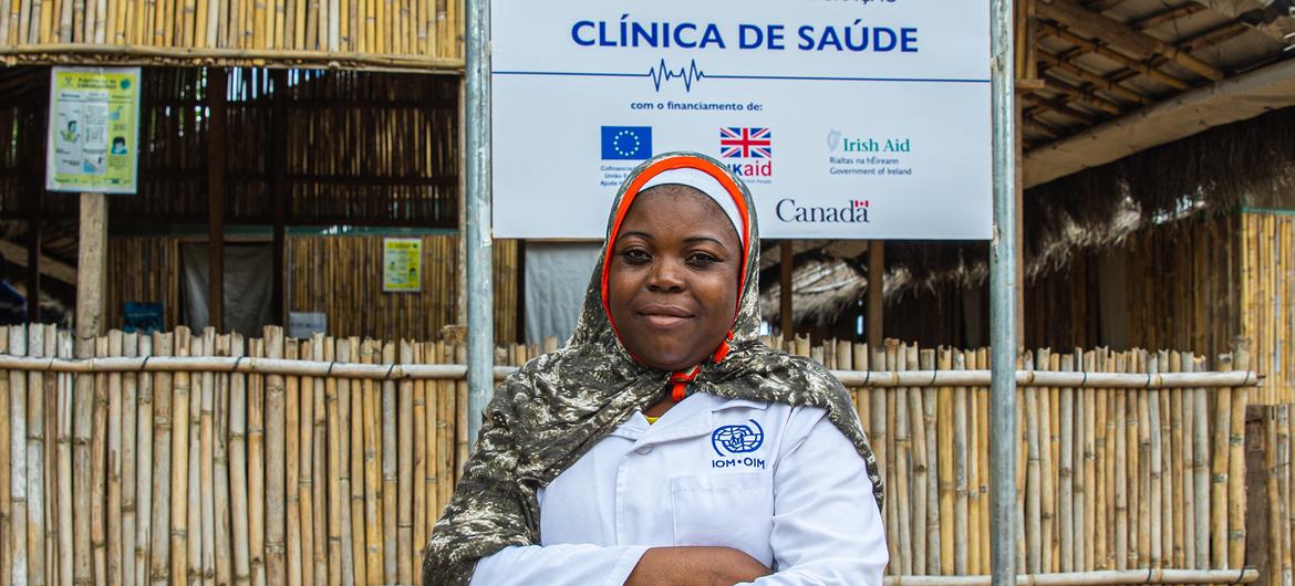 Genita trabalha como técnica na clínica de saúde da OIM, em Metuge, Cabo Delgado