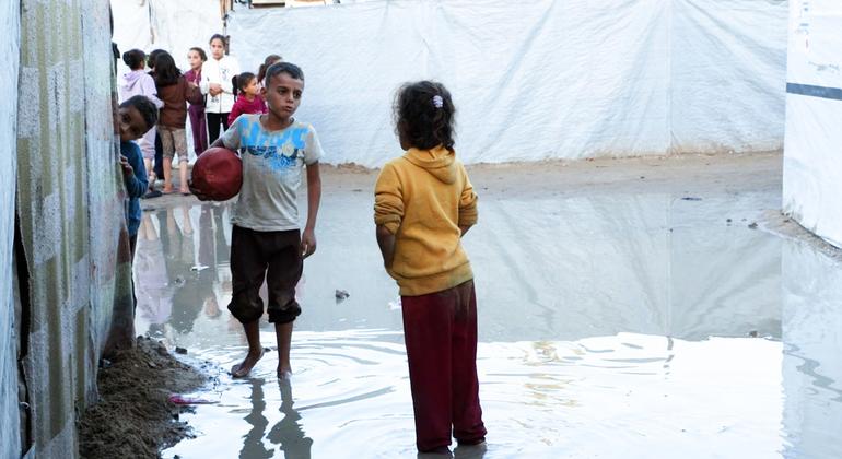 De nombreuses familles palestiniennes vivent dans des abris mal équipés et extrêmement vulnérables aux inondations.